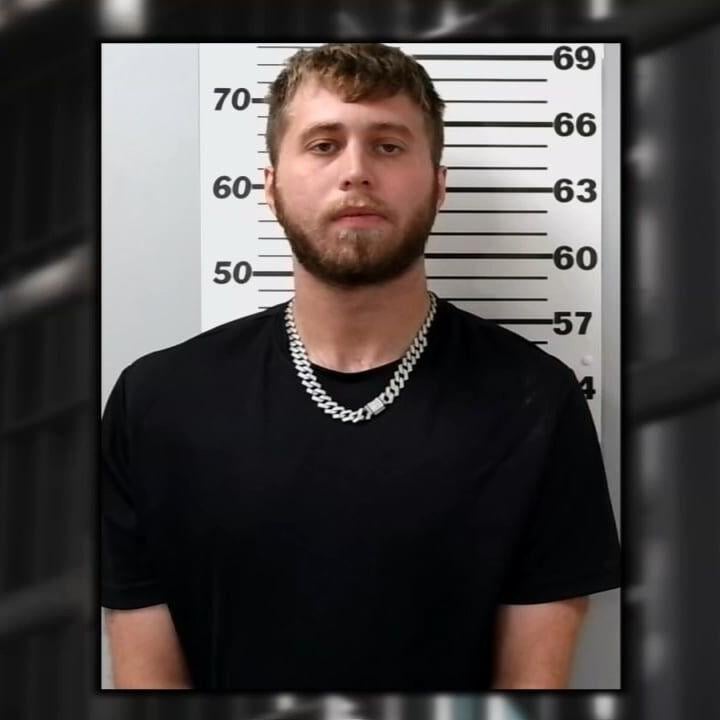 Man charged with grabbing young girl's leg in bathroom stall of Charlestown Jay C store